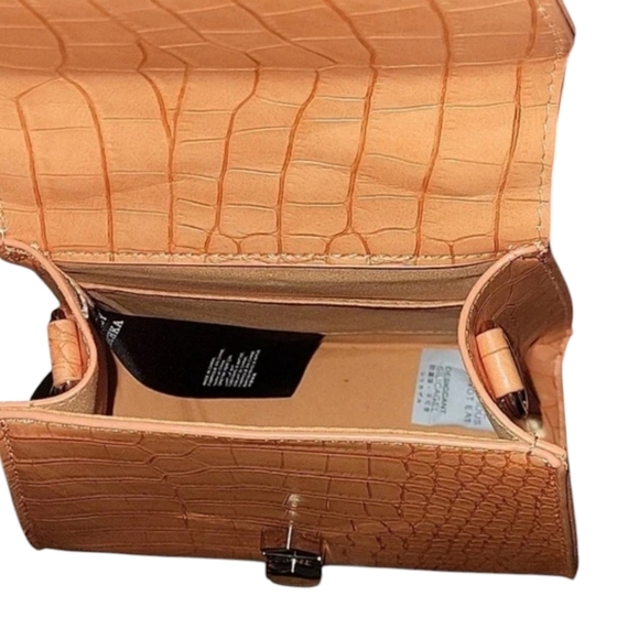 NWT Badgley Mischka trapezoid bag - Picture 6 of 6